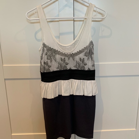 Dress - Picture 1 of 3